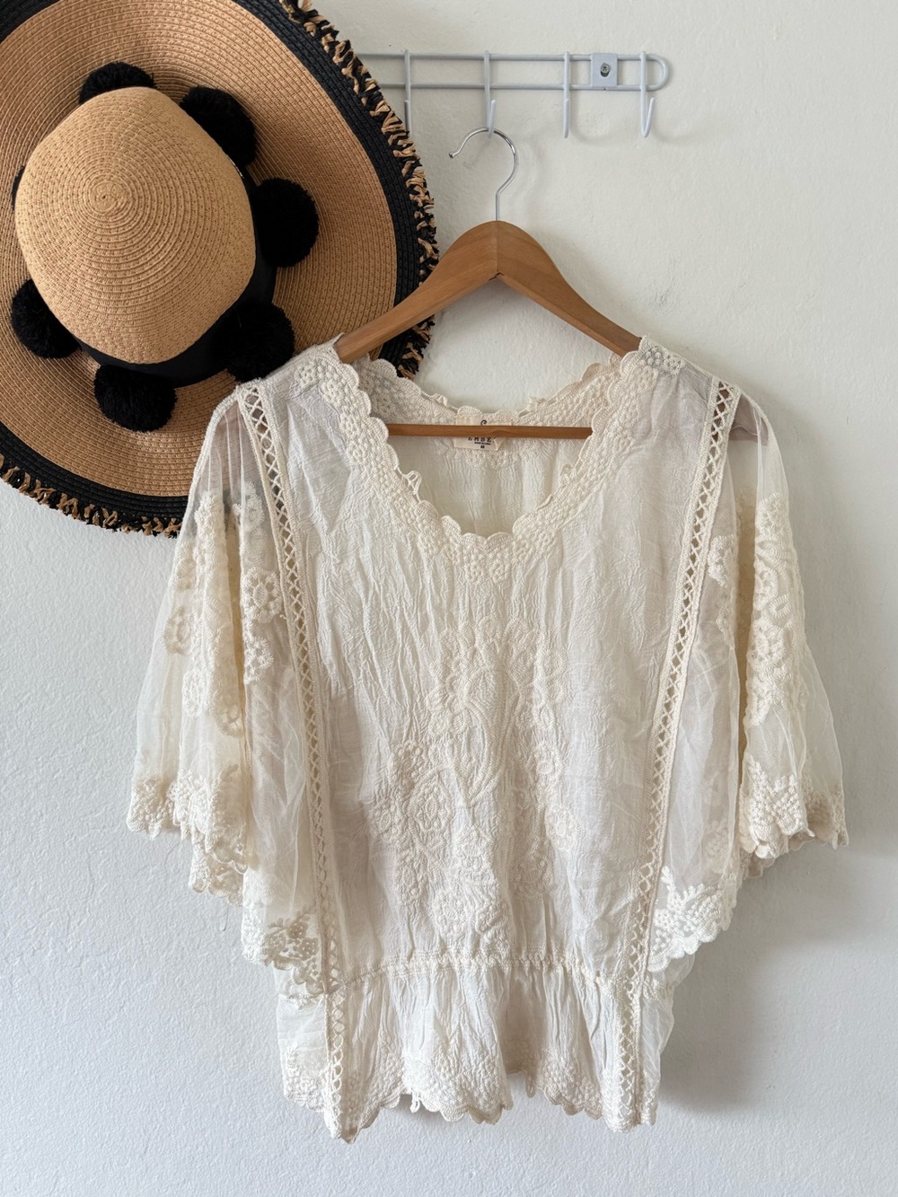 Ember Boho Cream Flutter Sleeve Crochet Lace Embroidery Top Hippie Size Medium